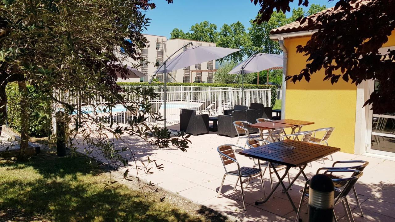 Hotel Ibis Manosque Cadarache Esterno foto